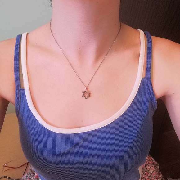 Assorted Necklaces - Picture 4 of 7